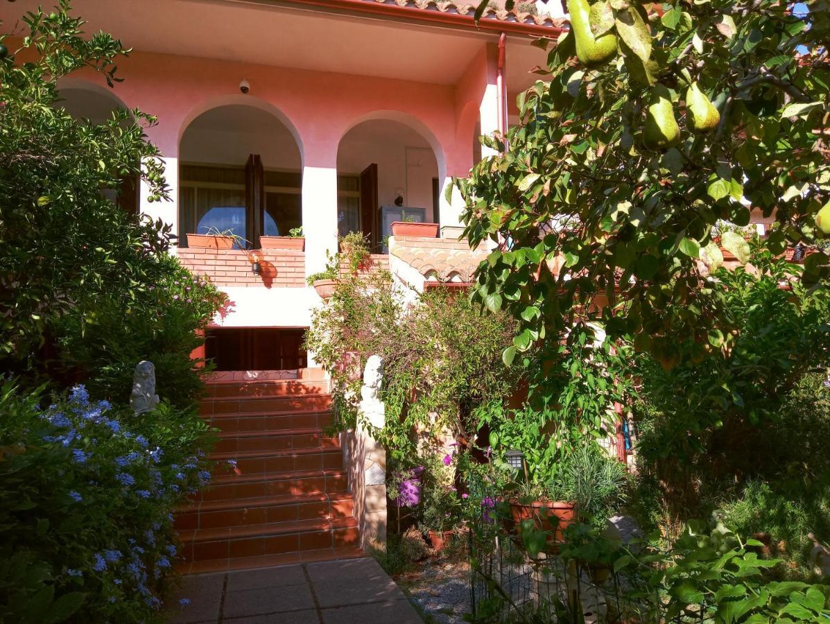 Villa Corrias Siliqua Exterior photo