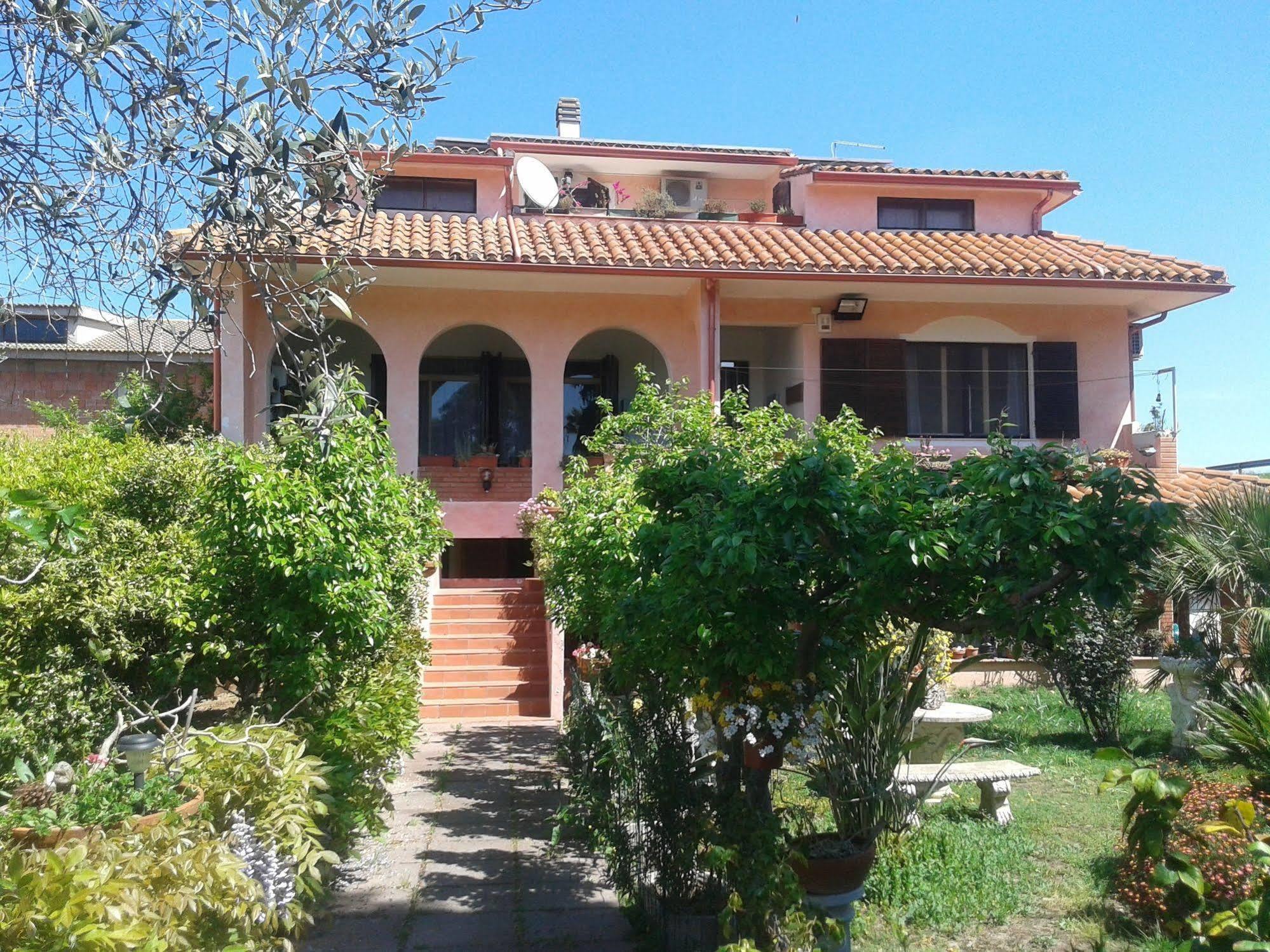 Villa Corrias Siliqua Exterior photo
